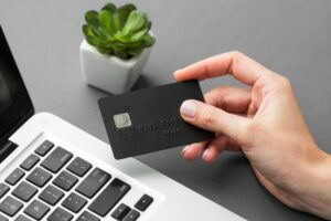 Read more about the article The Future of Debit and Credit Cards: Trends and Innovations
